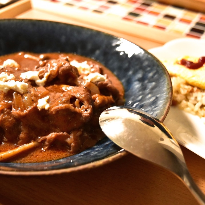 一晩漬け込んで柔らかジューシー　牛肉の赤ワイン煮